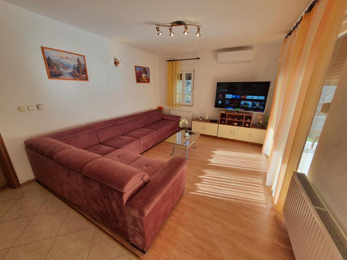 Villa Zvonimir Zagvozd Bagian luar foto