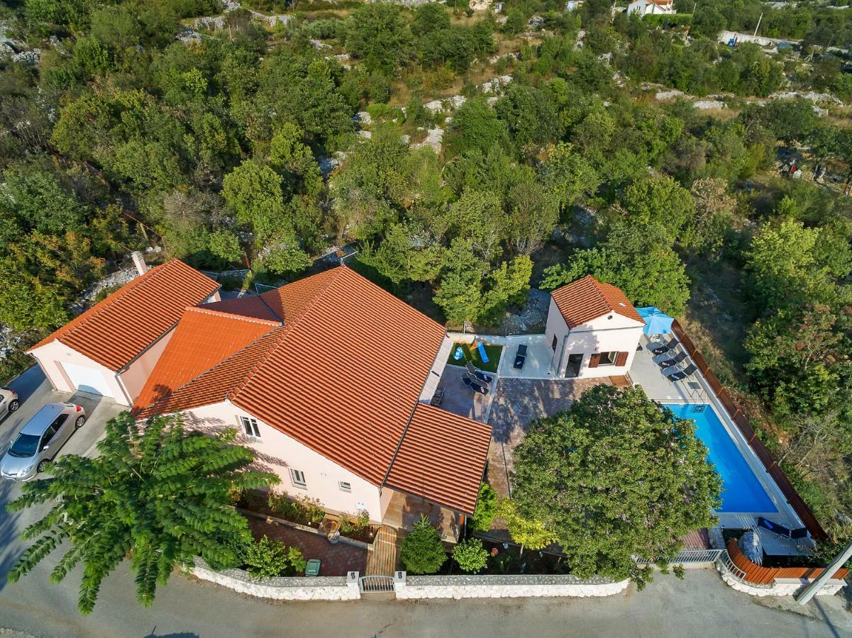 Villa Zvonimir Zagvozd Bagian luar foto