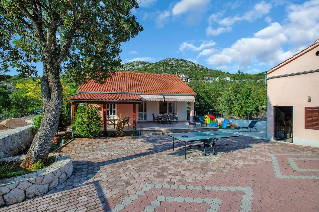 Villa Zvonimir Zagvozd Bagian luar foto