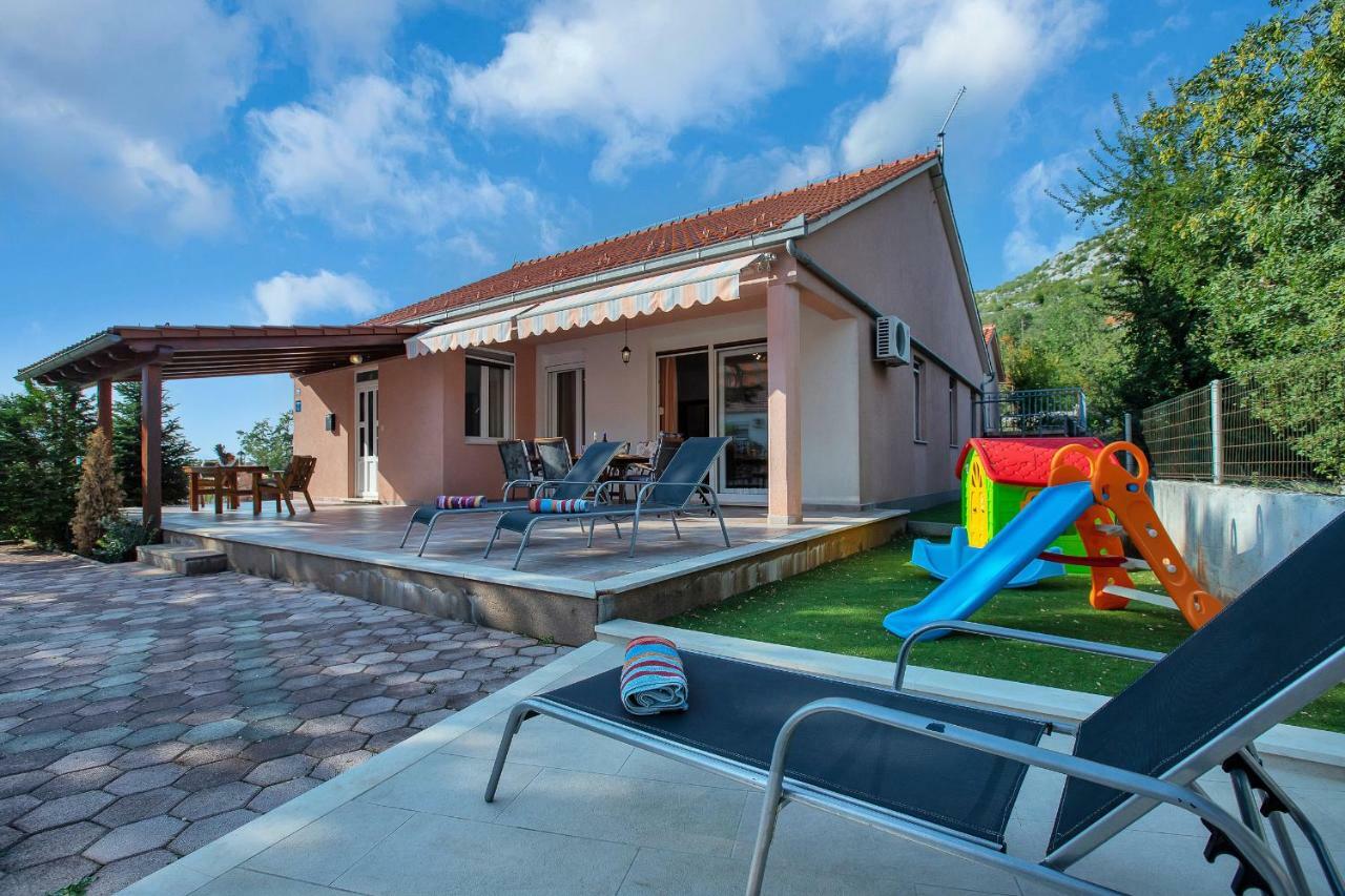 Villa Zvonimir Zagvozd Bagian luar foto