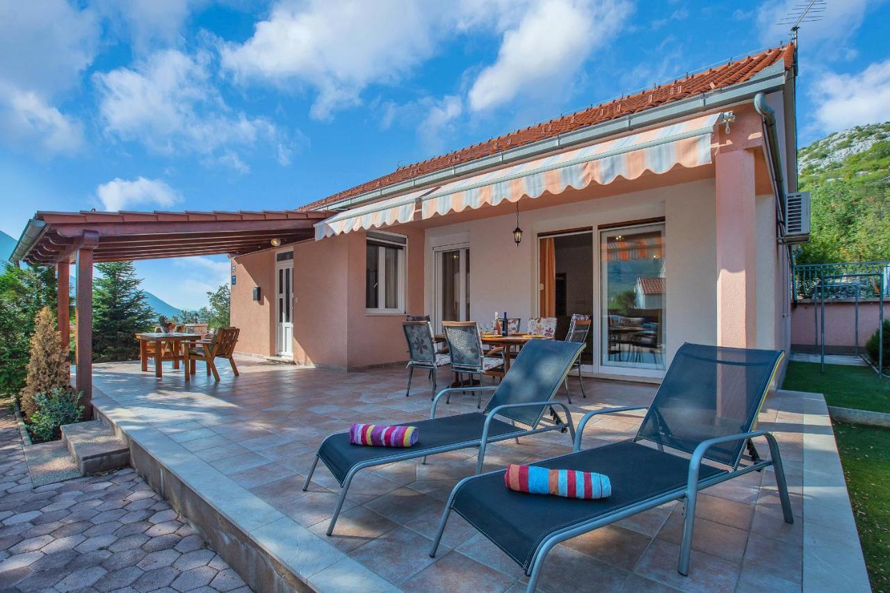 Villa Zvonimir Zagvozd Bagian luar foto